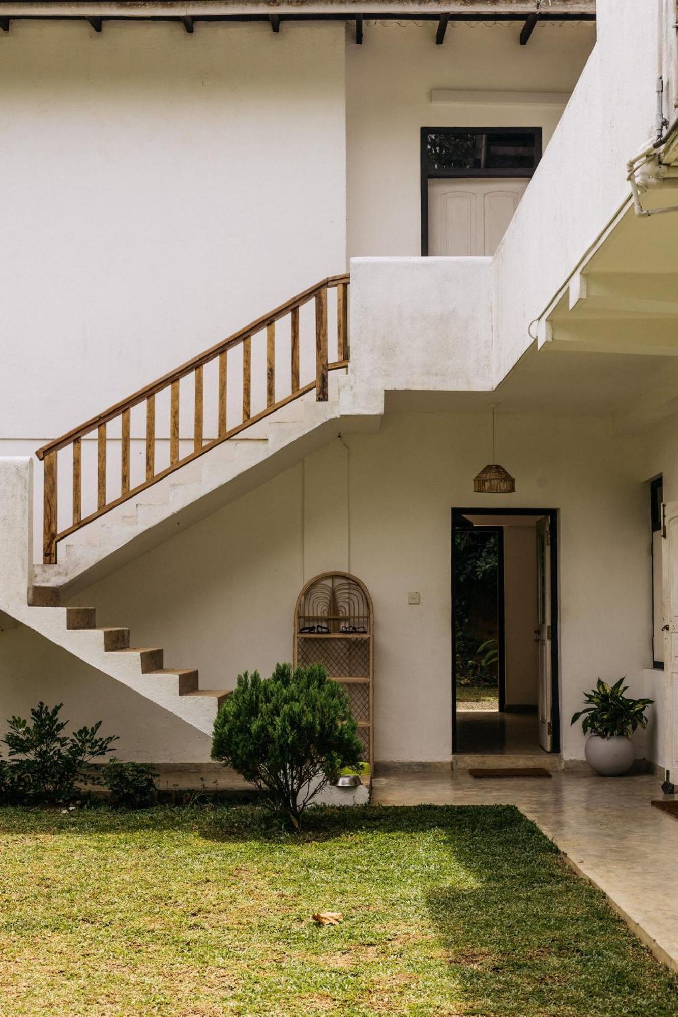 Watu House Hotel Dickwella Exterior photo